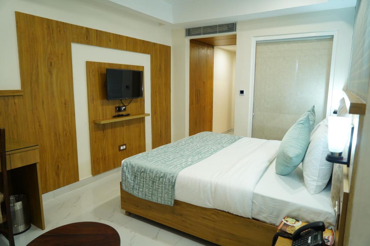 Hotel Shanti Sagar Kharar Eksteriør billede