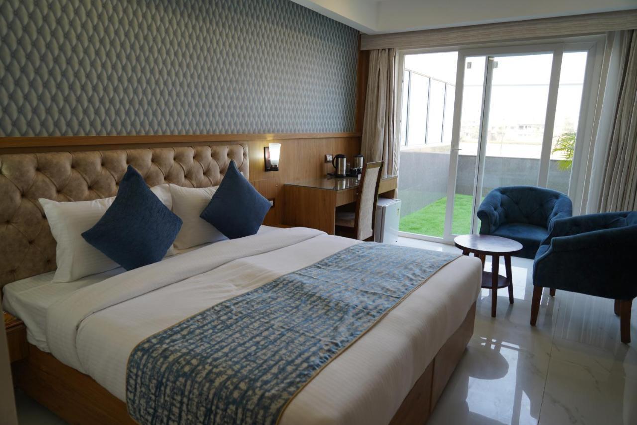 Hotel Shanti Sagar Kharar Eksteriør billede